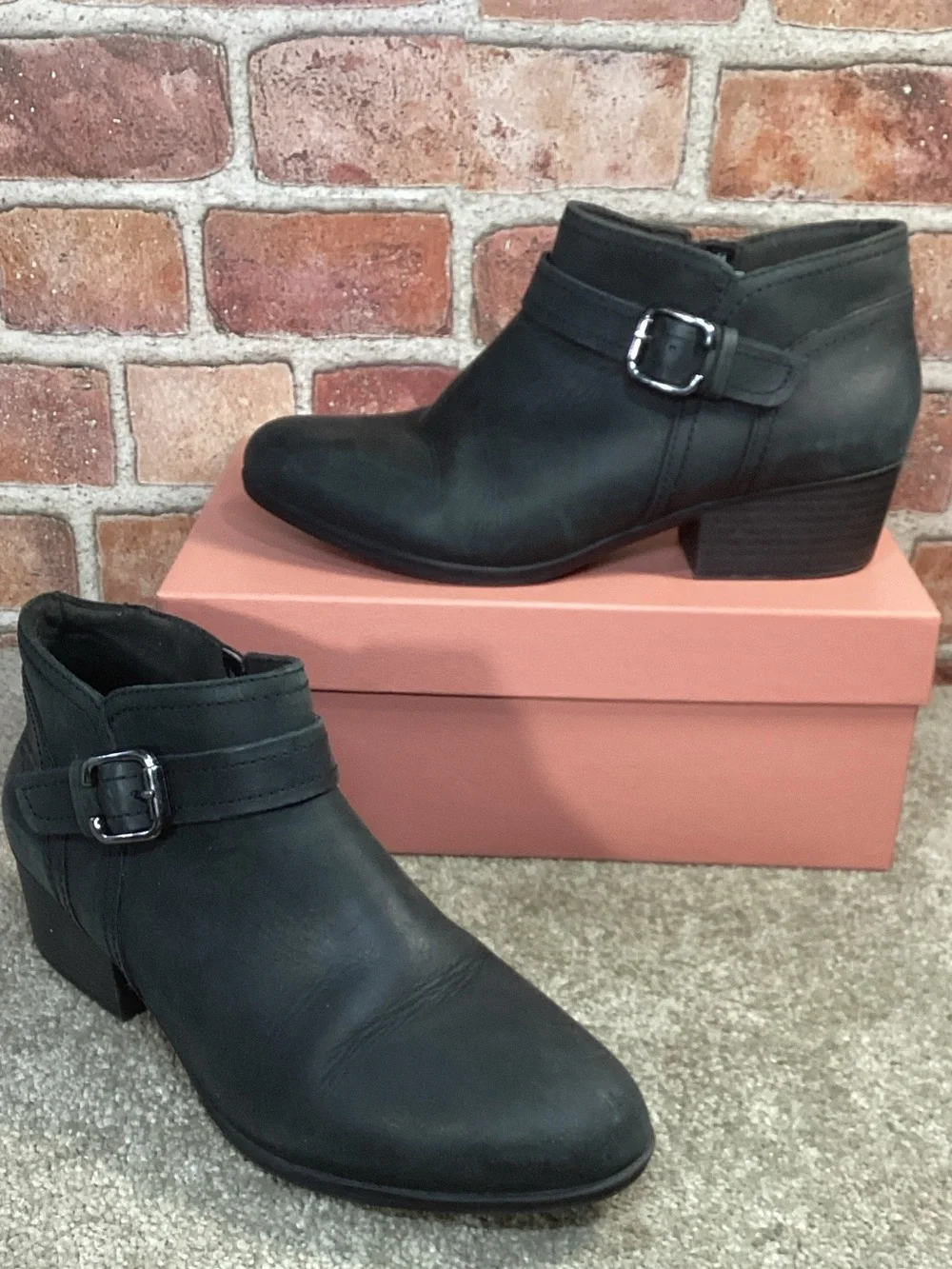 Clarks Adreena Hope Womens black ankle boots size 8.5